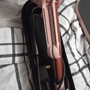 Dyson Special Edition Airstrait Strawberry Bronze